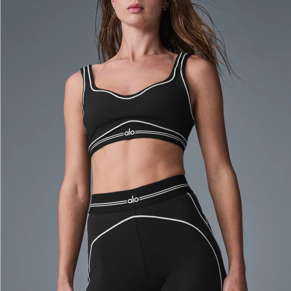 ALO Yoga Airbrush Heart Throb Bra